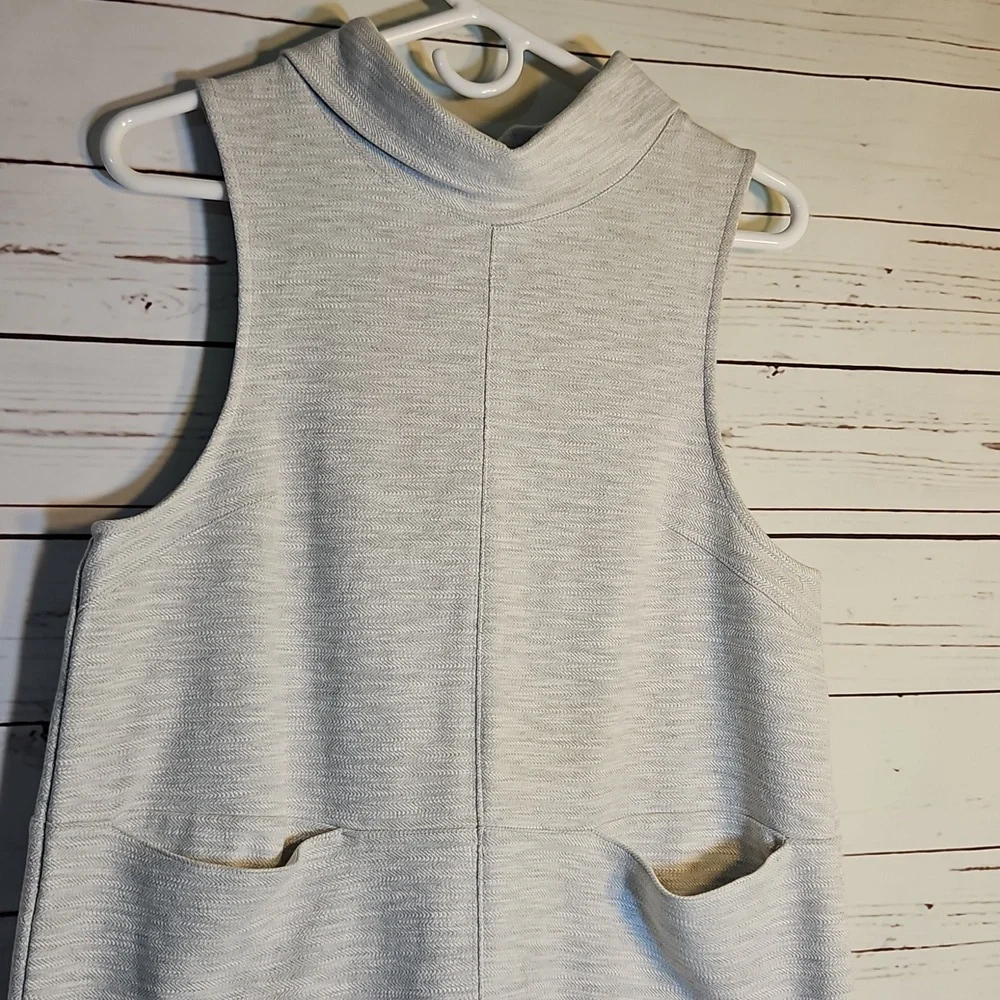 Free People Gray Sleeveless Mock Neck‎ Mini Shift Dress with Pockets OB430103